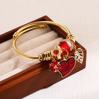 Elegant Luxurious Heart Shape Stainless Steel Alloy Beaded Hollow Out Inlay Rhinestones Wristband Bangle main image 5