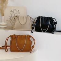 Women's Pu Leather Solid Color Elegant Bucket String Shoulder Bag Crossbody Bag main image 1
