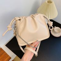 Women's Pu Leather Solid Color Elegant Bucket String Shoulder Bag Crossbody Bag main image 2