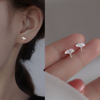 1 Pair Simple Style Commute Ginkgo Leaf Copper Ear Studs main image 3