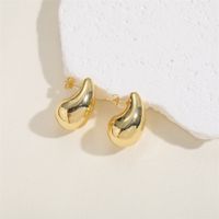 Süß Einfacher Stil Pendeln Wassertropfen Kupfer Überzug Aushöhlen 14 Karat Vergoldet Weißgold Plattiert Ohrringe Halskette sku image 2