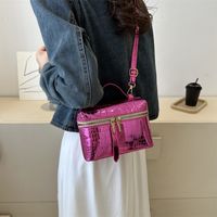 Women's Medium All Seasons Pu Leather Solid Color Streetwear Square Zipper Shoulder Bag Handbag Bucket Bag main image 5