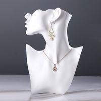 Modern Style Solid Color Resin Carving Jewelry Display Bust main image 3
