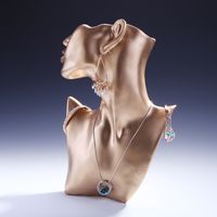 Modern Style Solid Color Resin Carving Jewelry Display Bust main image 4