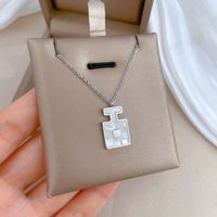 Shell Titanium Steel Modern Style Simple Style Inlay Perfume Bottle Shell Pendant Necklace main image 2