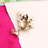 Simple Style Commute Frog Alloy Asymmetrical Rhinestones Women's Brooches main image 3