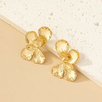 1 Pair Retro Flower Plating Alloy Gold Plated Ear Studs main image 1