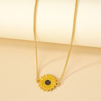 Korean Style Ins Style Graceful And Fashionable Commuter Sunflower Pendant Necklace Women's Retro Trendy Sunflower Clavicle Chain main image 8