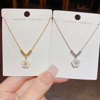 Sweet Simple Style Flower Copper Plating Zircon Gold Plated Pendant Necklace main image 1