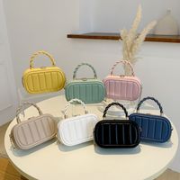 Women's Small Pu Leather Solid Color Elegant Classic Style Square Lock Clasp Shoulder Bag Handbag Crossbody Bag main image 1