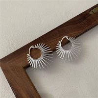 1 Pair Vintage Style Solid Color Flower Plating Copper 18k Gold Plated Hoop Earrings sku image 2