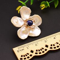 1 Pair Retro Flower Plating Inlay Sterling Silver Copper Freshwater Pearl Gold Plated Ear Studs main image 3