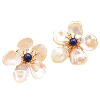 1 Pair Retro Flower Plating Inlay Sterling Silver Copper Freshwater Pearl Gold Plated Ear Studs main image 2