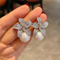 1 Pair Elegant Lady Flower Plating Inlay Imitation Pearl Copper Zircon Earrings sku image 4