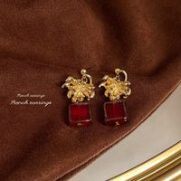 1 Pair Elegant Vintage Style Geometric Enamel Stoving Varnish Plating Metal Artificial Gemstones Artificial Pearls Earrings sku image 48