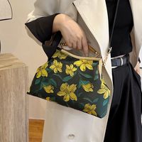 2023 Autumn New Printing Cheongsam Bags Women's Elegant Retro Clip Handbag Ancient Style Small Bag Hand Holding Mom Style Bag main image 3