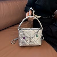 Women's Pu Leather Heart Shape Solid Color Elegant Vacation Streetwear Sewing Thread Square Zipper Handbag main image 3