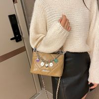 Women's Pu Leather Heart Shape Solid Color Elegant Vacation Streetwear Sewing Thread Square Zipper Handbag main image 4