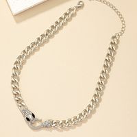 Rétro Style Cool Serpent Alliage Placage Incruster Strass Artificiels Plaqué Or 14k Femmes Collier main image 7