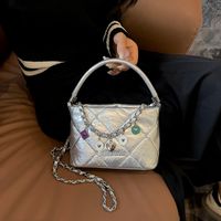 Women's Pu Leather Heart Shape Solid Color Elegant Vacation Streetwear Sewing Thread Square Zipper Handbag sku image 4