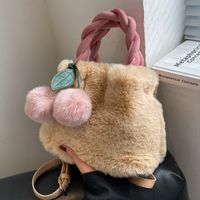 Women's All Seasons Plush Solid Color Elegant Bucket Magnetic Buckle Shoulder Bag Handbag Bucket Bag main image 1