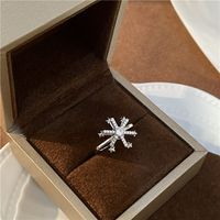 Snowflake Ring Good Luck Comes Rotatable Light Luxury Crystal High-grade Exaggerated Minority Fashion Personalized Index Finger Ring Female sku image 1