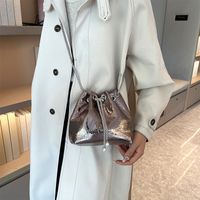 Women's Small All Seasons Pu Leather Solid Color Streetwear Bucket String Shoulder Bag Bucket Bag Chain Bag main image 2