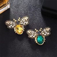 Vintage Style Bee Alloy Women's Brooches 1 Piece main image 1
