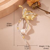 Elegante Glamour Corona Pluma Flor Cobre Enchapado Embutido Perlas Artificiales Circón Mujeres Broches 1 Pieza sku image 9