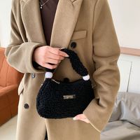 Women's Plush Solid Color Cute Classic Style Sewing Thread Square Zipper Handbag main image 3