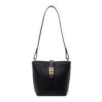 Women's Pu Leather Solid Color Classic Style Sewing Thread Bucket Lock Clasp Shoulder Bag sku image 4