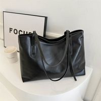 Women's Pu Leather Solid Color Vintage Style Classic Style Square Zipper Shoulder Bag main image 4