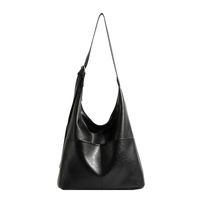Women's Pu Leather Solid Color Classic Style Bucket Zipper Shoulder Bag sku image 2