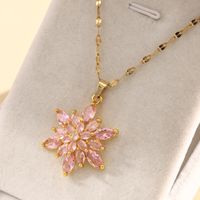 Luxurious Queen Snowflake Stainless Steel Plating Inlay Zircon 18k Gold Plated Pendant Necklace main image 3