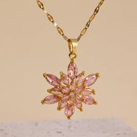 Luxurious Queen Snowflake Stainless Steel Plating Inlay Zircon 18k Gold Plated Pendant Necklace main image 5