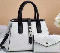 Women's Medium Pu Leather Solid Color Vintage Style Classic Style Square Zipper Tote Bag sku image 7