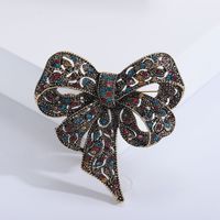 Elegant Bow Knot Alloy Women's Brooches main image 1