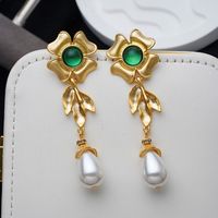 1 Pair Elegant Retro Flower Plating Inlay Copper Artificial Gemstones 18k Gold Plated Drop Earrings main image 3