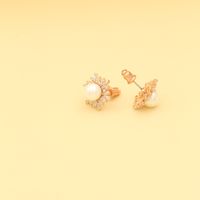1 Pair Elegant Sweet Snowflake Plating Inlay Copper Artificial Pearls Zircon Rose Gold Plated Ear Studs main image 6