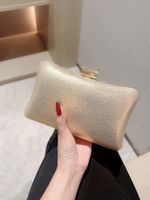 Women's Polyester Solid Color Classic Style Pearls Pillow Shape Lock Clasp Evening Bag main image 5