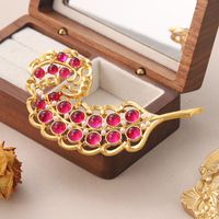 Vintage Style Feather Copper Plating Hollow Out Inlay Glass Stone Pearl Women's Brooches main image 3