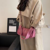 Women's Pu Leather Solid Color Classic Style Sewing Thread Rivet Pillow Shape Zipper Shoulder Bag main image 3