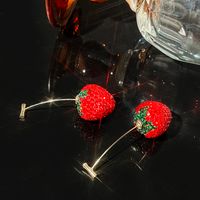 1 Pair Elegant Sweet Strawberry Inlay Alloy Artificial Rhinestones Drop Earrings main image 4
