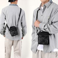 Men's Solid Color Nylon Zipper Shoulder Bag main image 4