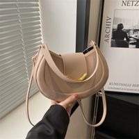 Women's Pu Leather Solid Color Vintage Style Classic Style Semicircle Buckle Shoulder Bag main image 6