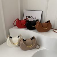 Women's Pu Leather Solid Color Vintage Style Classic Style Semicircle Buckle Shoulder Bag main image 1