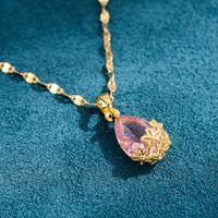 Elegant Water Droplets Flower Copper Plating Inlay Zircon 18k Gold Plated Pendant Necklace main image 1