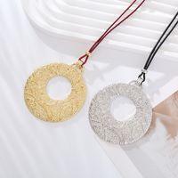 Elegant Simple Style Circle Alloy Leather Rope Plating Women's Pendant Necklace main image 1