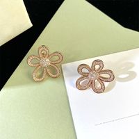 1 Pair Simple Style Flower Plating Inlay Copper Diamond Ear Studs main image 7