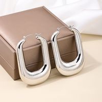 1 Pair Elegant Retro Exaggerated U Shape Solid Color Hollow Out Alloy Earrings main image 6